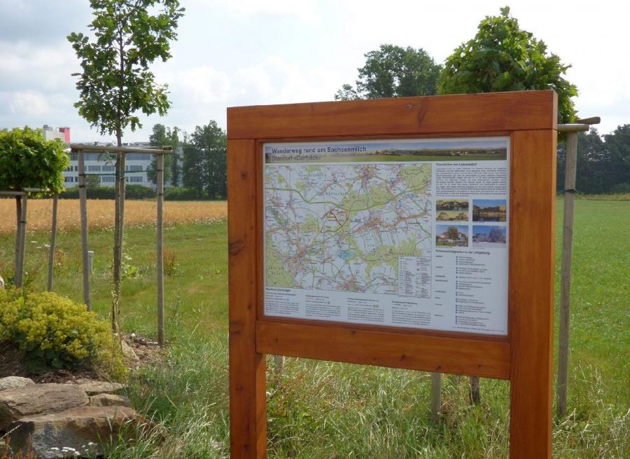 Wanderwegtafel im Ortsteil Leppersdorf